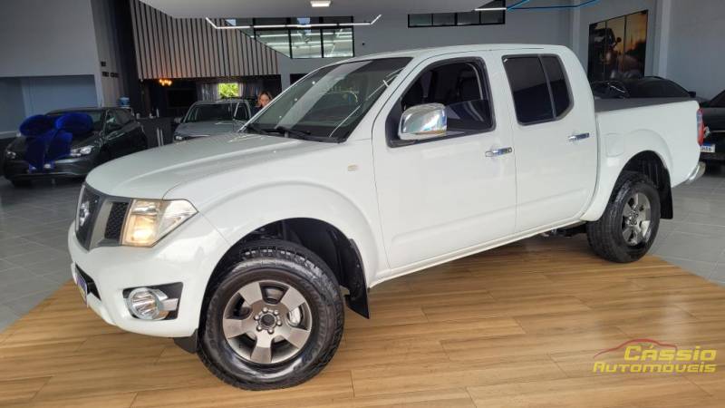 Nissan FRONTIER S CD 4x2 2.5 TB DIESEL - 2014