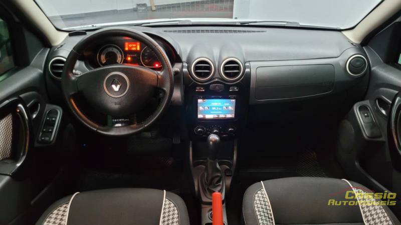 Renault SANDERO 1.6 STEPWAY 16V - 2014