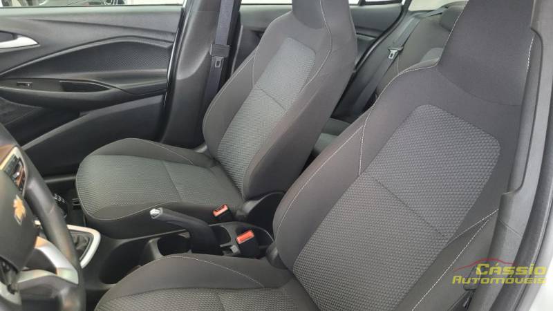 Gm  Chevrolet ONIX PLUS 10MT LT2 - 2024