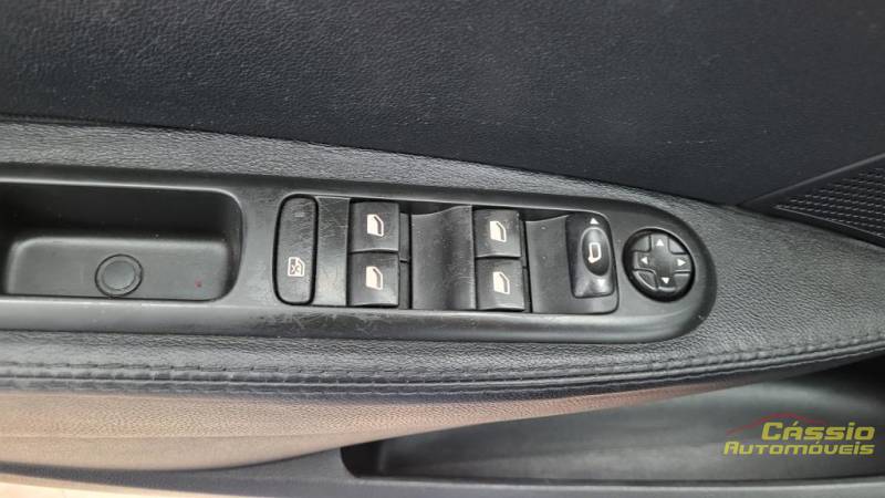 Peugeot 308 ALLURE 2.0 FLEX - 2014
