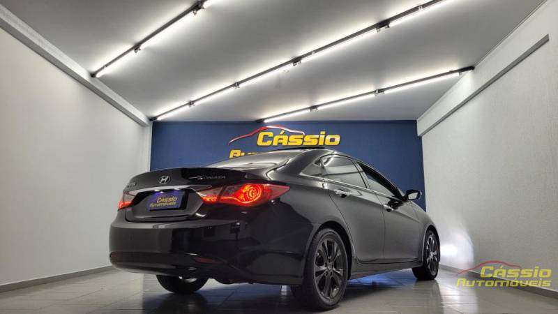Hyundai SONATA GLS  2.4 - 2012