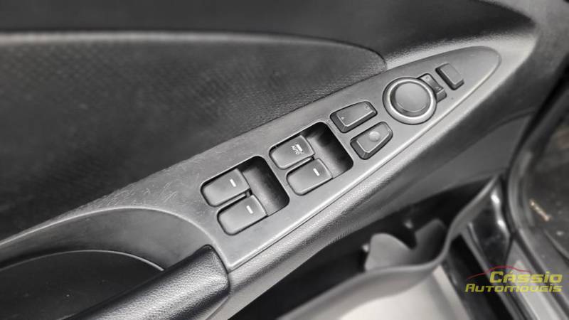 Hyundai SONATA GLS  2.4 - 2012