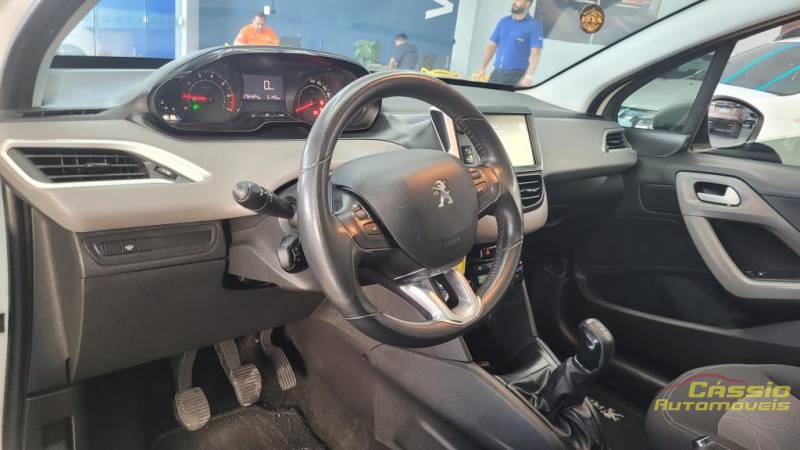 Peugeot 208 ALLURE  1.2 - 2017