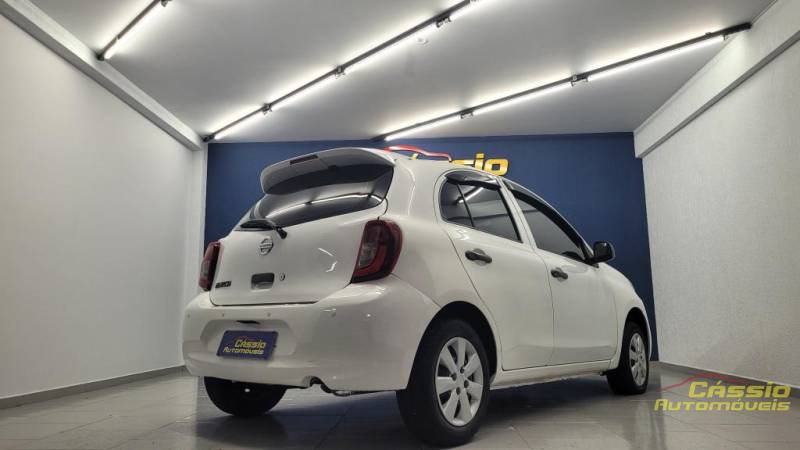 Nissan MARCH 1.0 MT - 2016