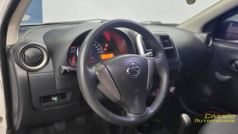 Nissan MARCH 1.0 MT - 2016