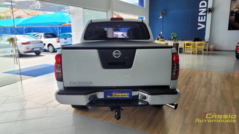 Nissan FRONTIER S CD 4x2 2.5 TB DIESEL - 2014