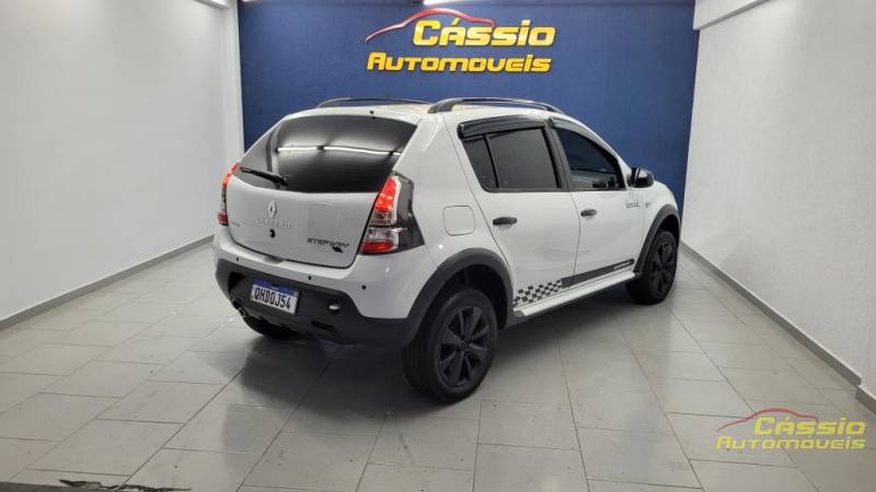 Renault SANDERO 1.6 STEPWAY 16V - 2014